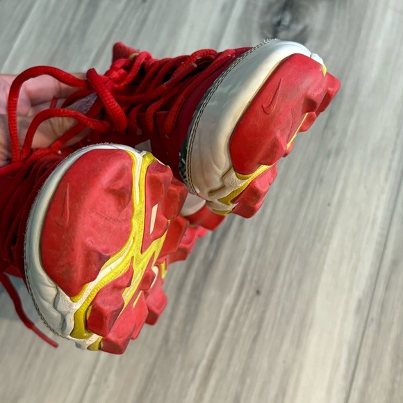 Nike Mike Trout Fastflex Youth Baseball Cleats Red & White SZ 3Y - Picture 8 of 8